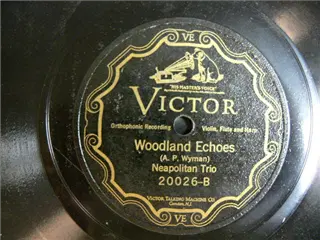 small_victor 20026 b.webp